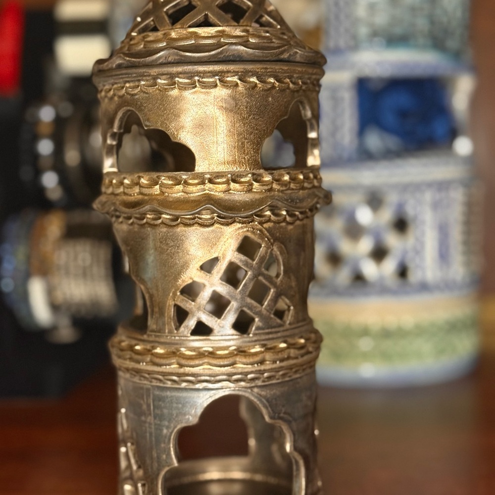 Porcelain Jewelry Box - Picture 13 of 13